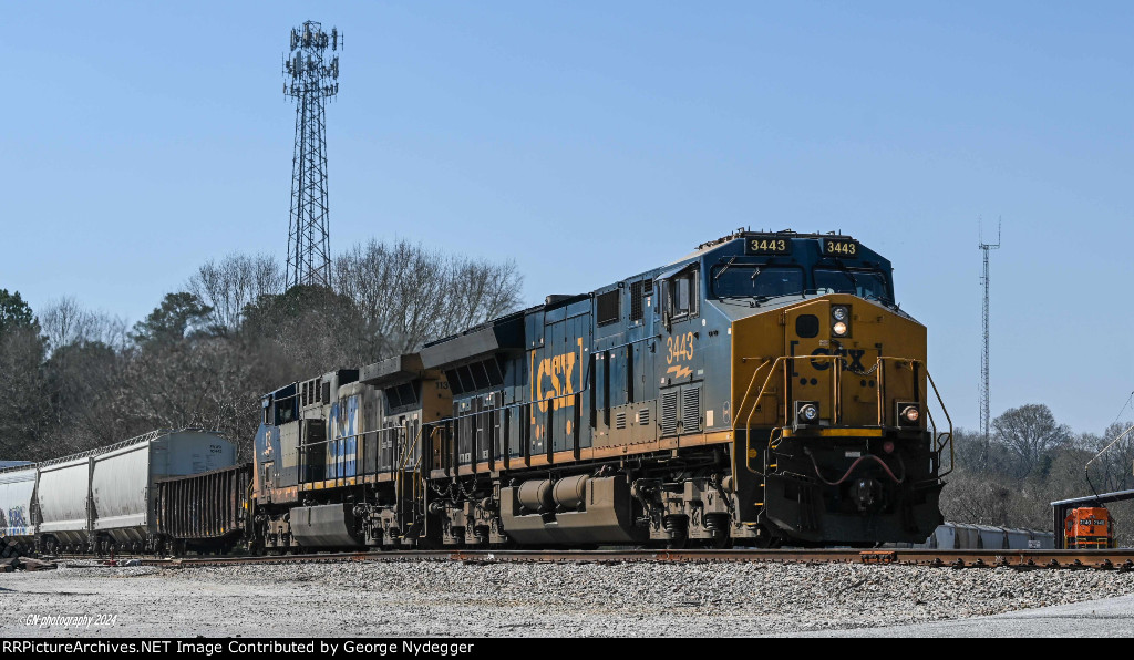 CSX 3443 & 113